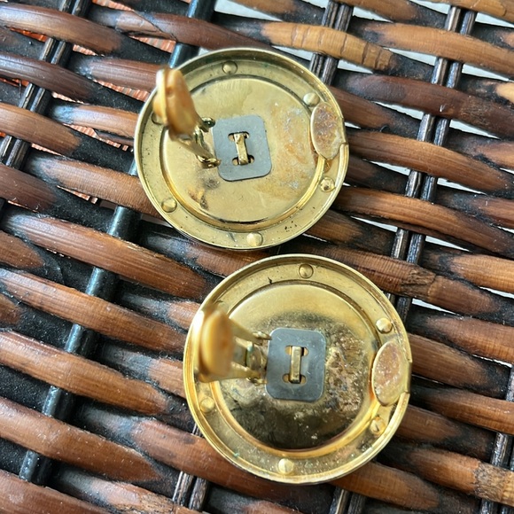 Vintage Earrings Round Jaguar Silver and Gold Gorgeous Clip On - Picture 3 of 6